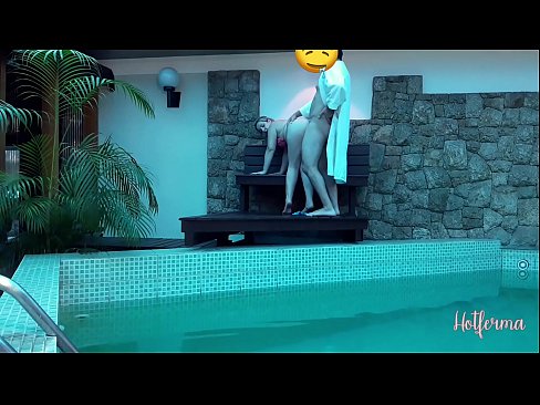 ❤️ Boss invites the maid to the pool but can't resist a hot Sex at en-gb.hentaisaturn.ru ❌️